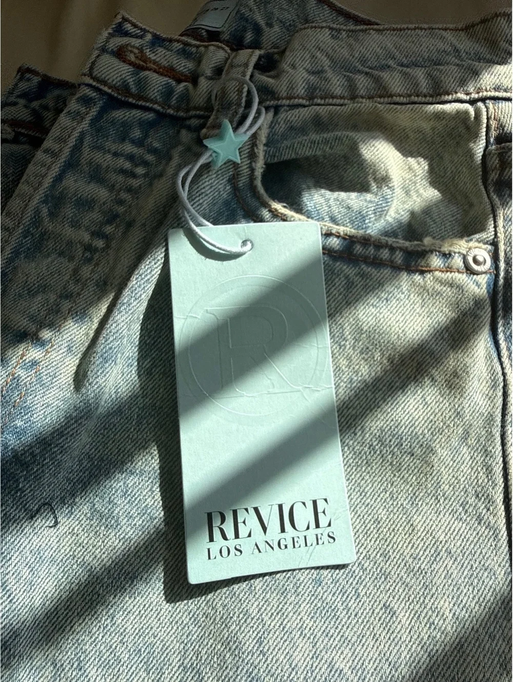 NWT Revice Denim Ex-Boyfriend‎ Rickie Jeans Light Wash Straight Leg Size 24
